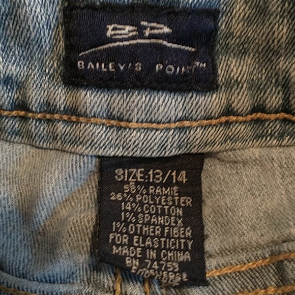 Baileys Point Cut Offs - Picture 5 of 6